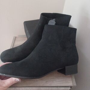 Time And Tru Blk Suede Look Ankle Boots Sz 12 Wide